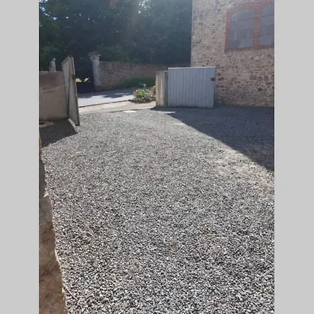 Holiday home Maison De Charme Avec Cour Fermee Et Wi-fi